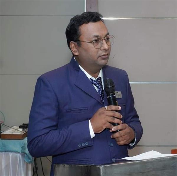 Dr. Sunil D. Kahar